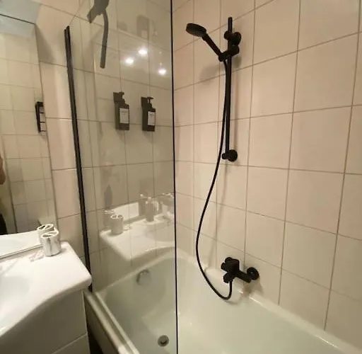 דירה Schoene In Zentraler Lage קלגנפורט